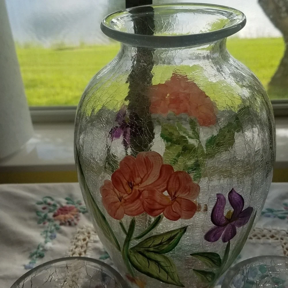 Handpainted Crackle Vase w/votives